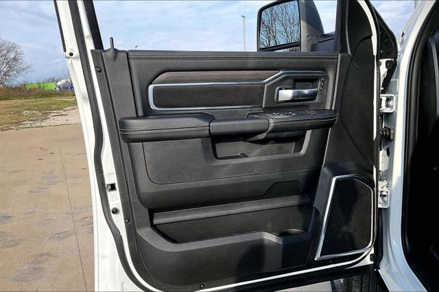 2026 Ram 3500 Laramie Crew Cab 4x4 8' Box