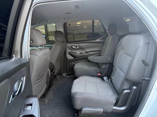 2020 Chevrolet Traverse AWD LT Cloth