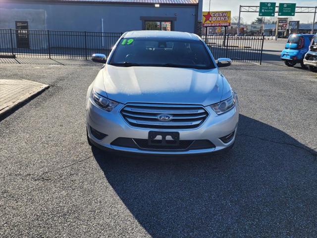 2019 Ford Taurus Limited