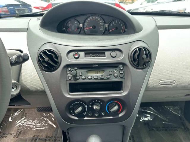 2003 Saturn Ion 1