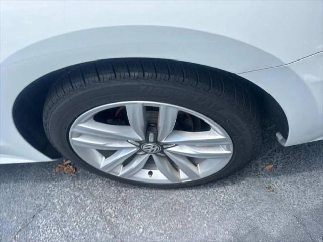 2017 Volkswagen Passat 1.8T SEL Premium