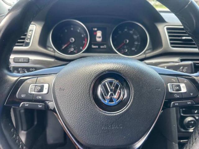 2017 Volkswagen Passat 1.8T SEL Premium
