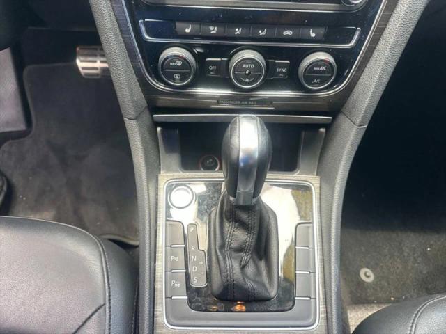 2017 Volkswagen Passat 1.8T SEL Premium