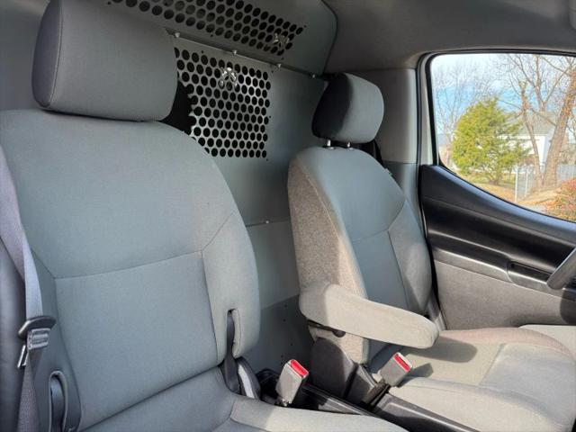 2017 Nissan NV200 SV