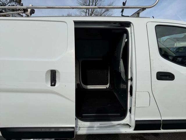 2017 Nissan NV200 SV