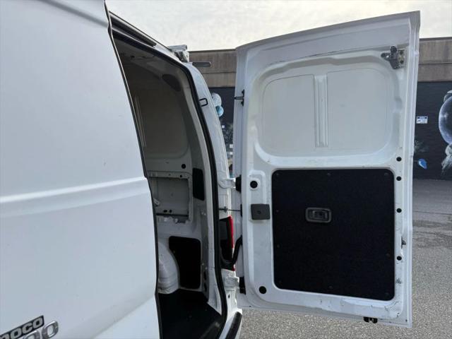 2017 Nissan NV200 SV