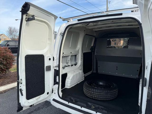 2017 Nissan NV200 SV