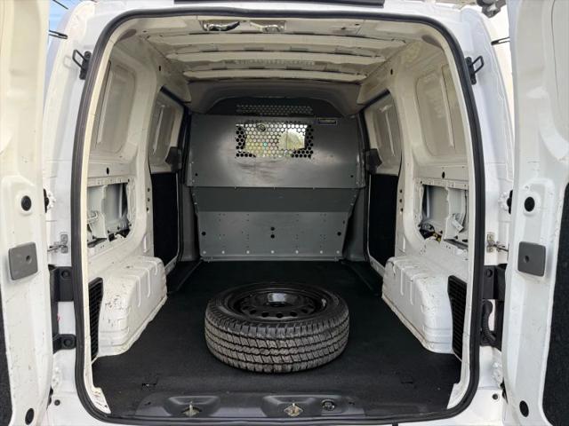 2017 Nissan NV200 SV