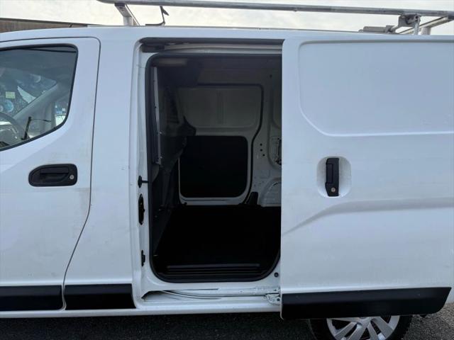 2017 Nissan NV200 SV