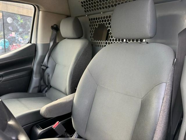 2017 Nissan NV200 SV