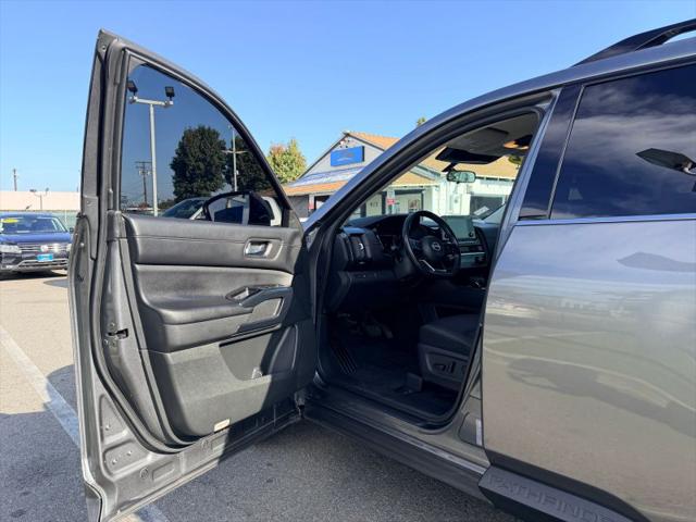 2022 Nissan Pathfinder SV 2WD