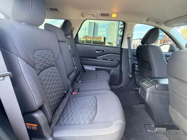 2022 Nissan Pathfinder SV 2WD