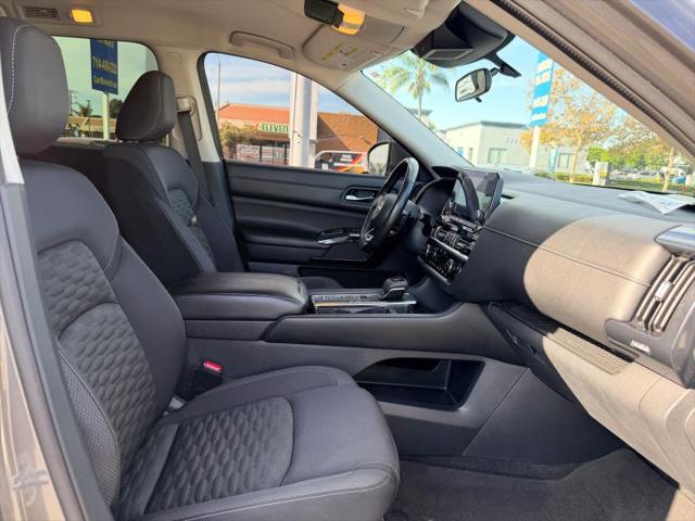 2022 Nissan Pathfinder SV 2WD