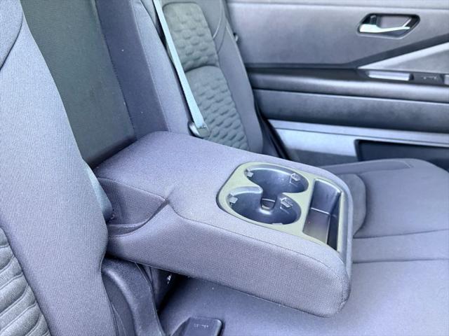 2022 Nissan Pathfinder SV 2WD
