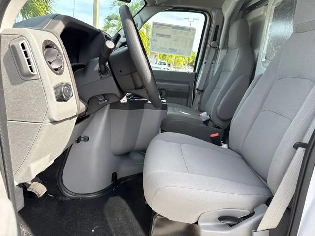 2026 Ford E-350 Cutaway E-Series Cutaway