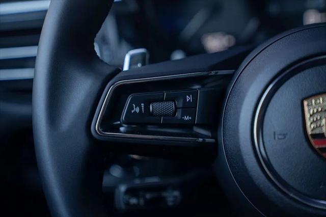 2025 Porsche Macan Macan
