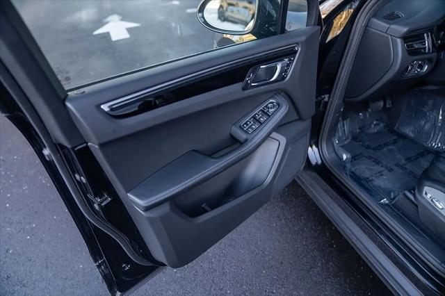 2025 Porsche Macan Macan