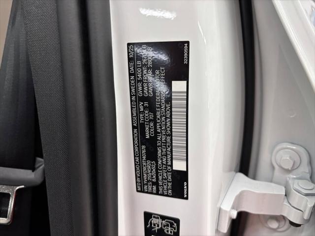 2026 Volvo XC60 B5 Plus