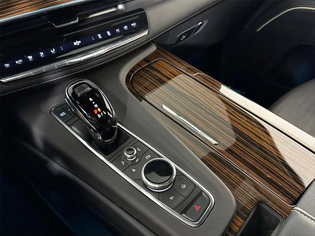 2023 Cadillac Escalade 4WD Premium Luxury