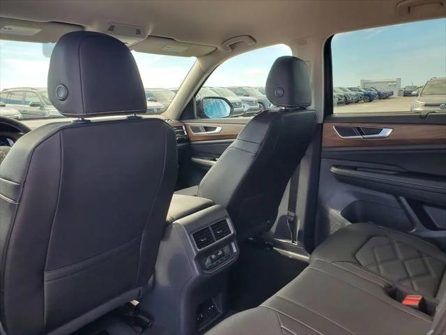 2026 Volkswagen Atlas SE with Technology
