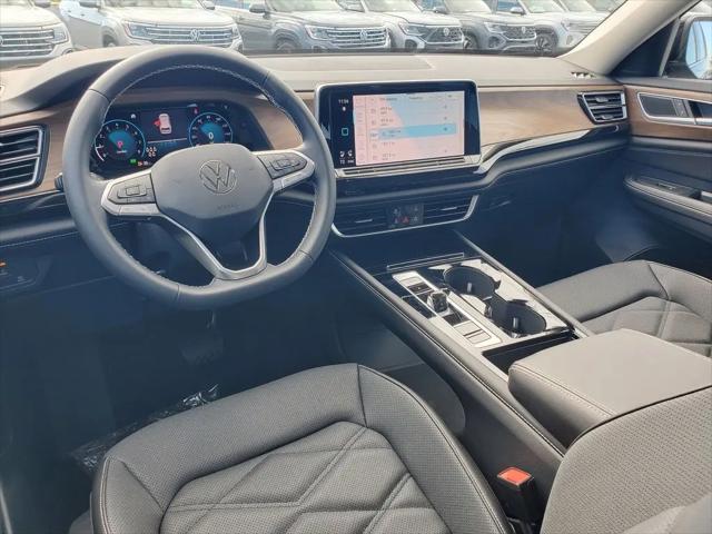 2026 Volkswagen Atlas SE with Technology