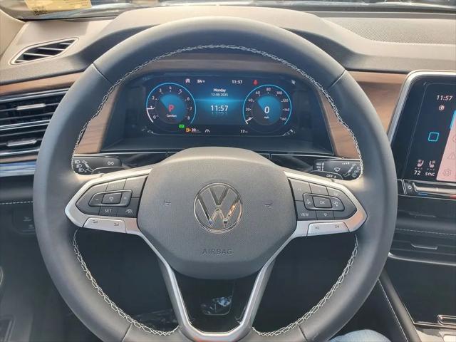2026 Volkswagen Atlas SE with Technology