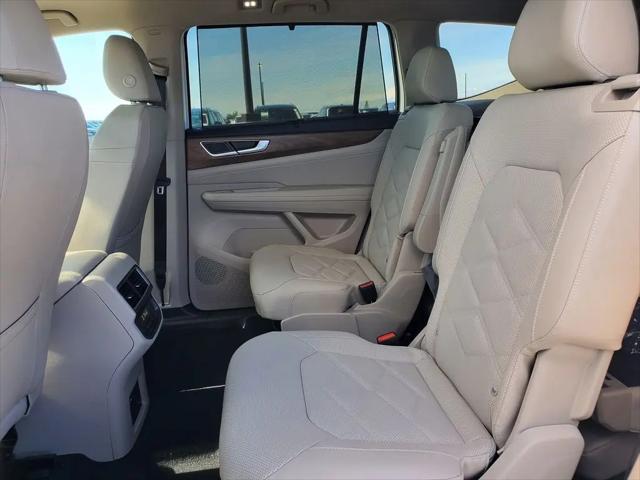 2026 Volkswagen Atlas SE with Technology