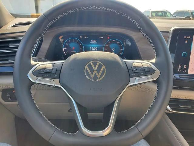 2026 Volkswagen Atlas SE with Technology