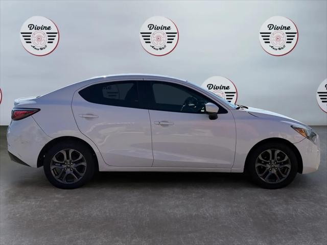2019 Toyota Yaris L
