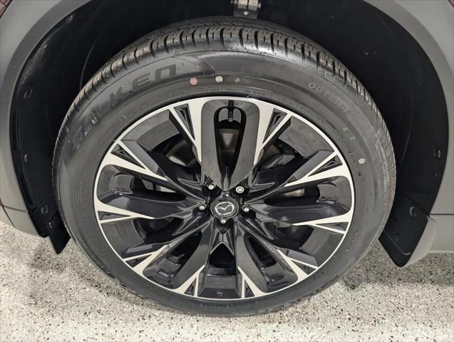2025 Mazda X-90 Premium Plus Package