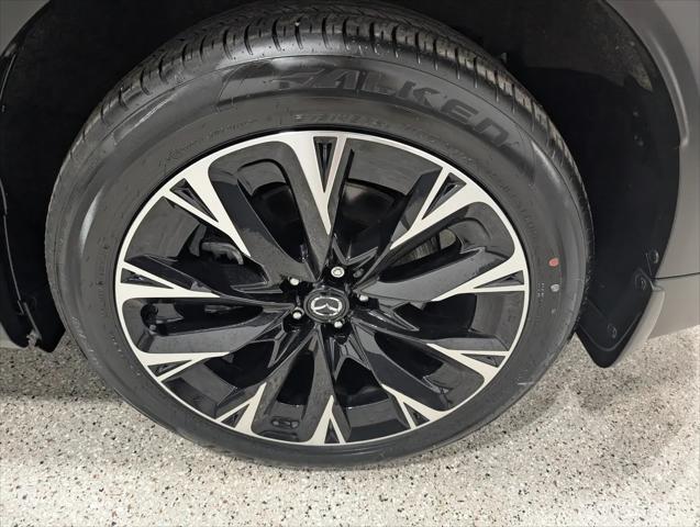 2025 Mazda X-90 Premium Plus Package