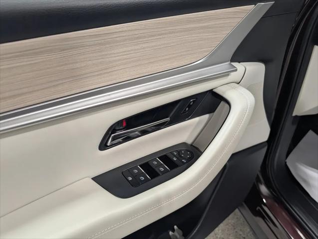 2025 Mazda X-90 Premium Plus Package