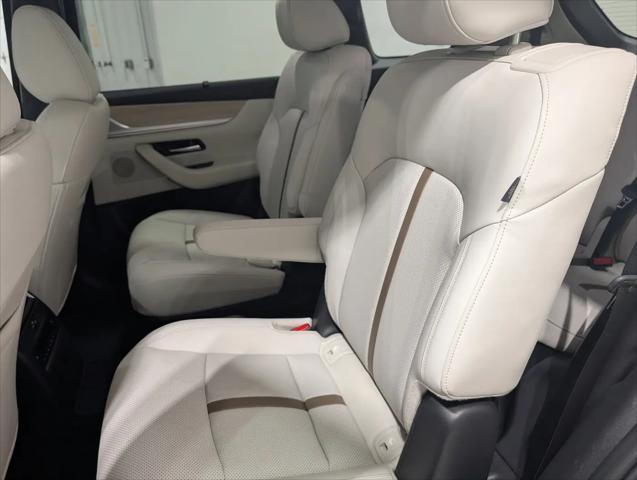2025 Mazda X-90 Premium Plus Package