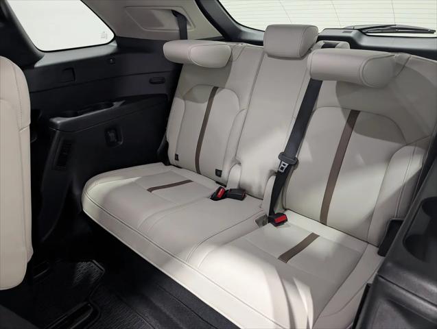 2025 Mazda X-90 Premium Plus Package