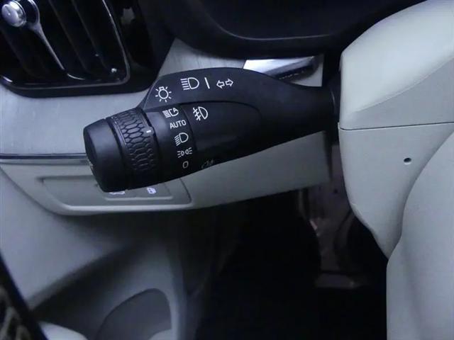 2024 Volvo XC60 Recharge T8 Ultimate Dark Theme