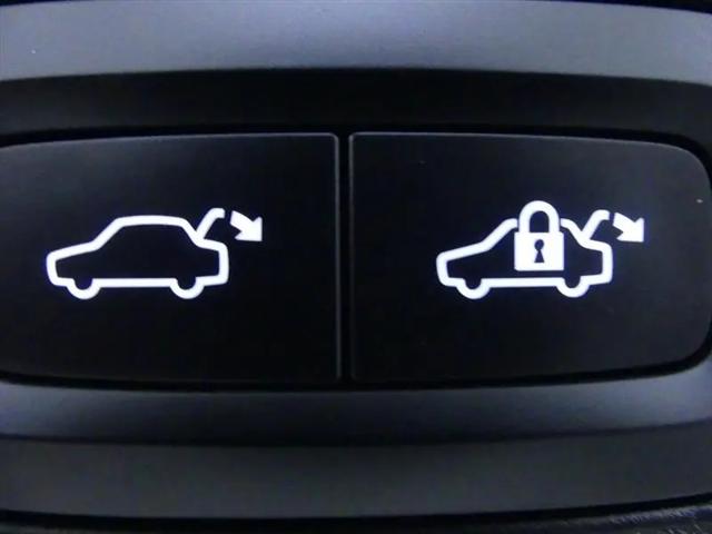 2024 Volvo XC60 Recharge T8 Ultimate Dark Theme