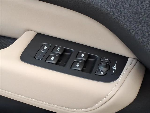 2026 Volvo XC60 B5 Core