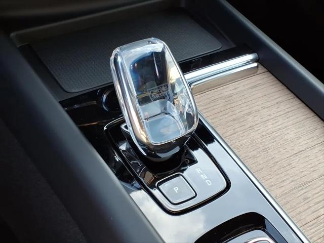 2026 Volvo XC60 B5 Core