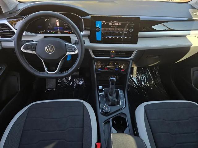 2026 Volkswagen Taos SE