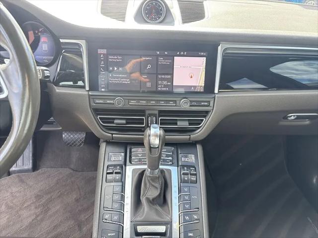 2020 Porsche Macan Macan