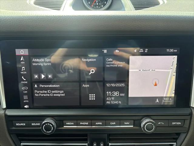 2020 Porsche Macan Macan