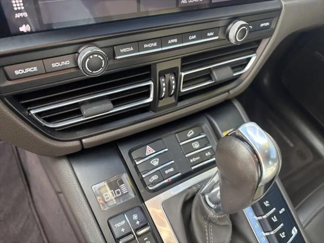 2020 Porsche Macan Macan