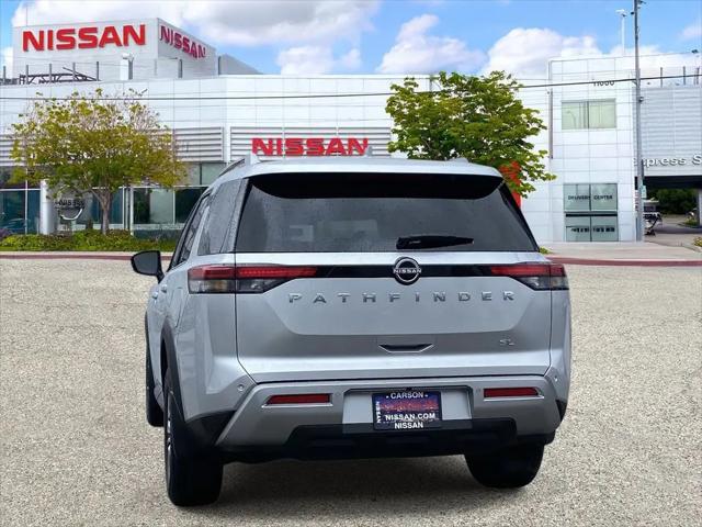 2025 Nissan Pathfinder SL FWD