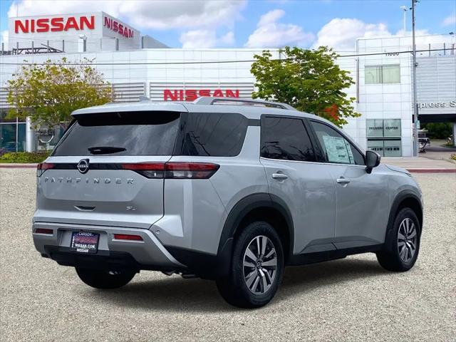 2025 Nissan Pathfinder SL FWD