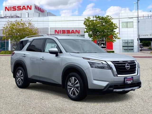 2025 Nissan Pathfinder SL FWD
