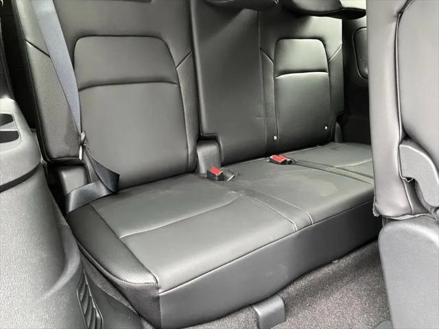 2025 Nissan Pathfinder SL FWD