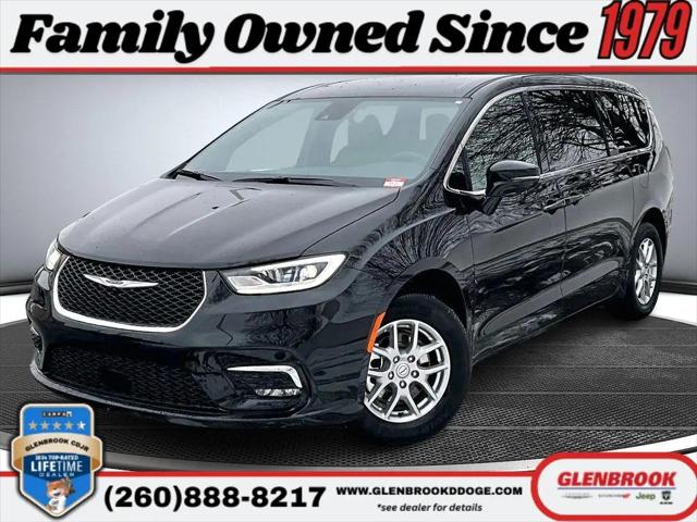 2026 Chrysler Pacifica Select for sale in Fort Wayne, IN