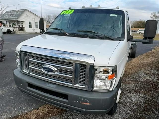 2011 Ford E-450 Cutaway E-450