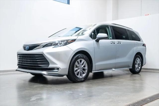 2024 Toyota Sienna XLE