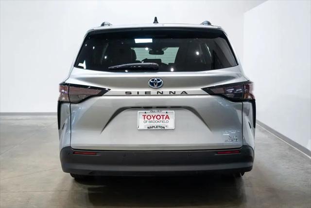 2024 Toyota Sienna XLE